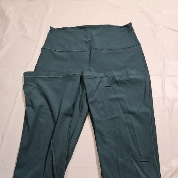 Lululemon Align High-Rise Mini-Flare Pant 32" (Green Jasper) Size 12 - Picture 9 of 12